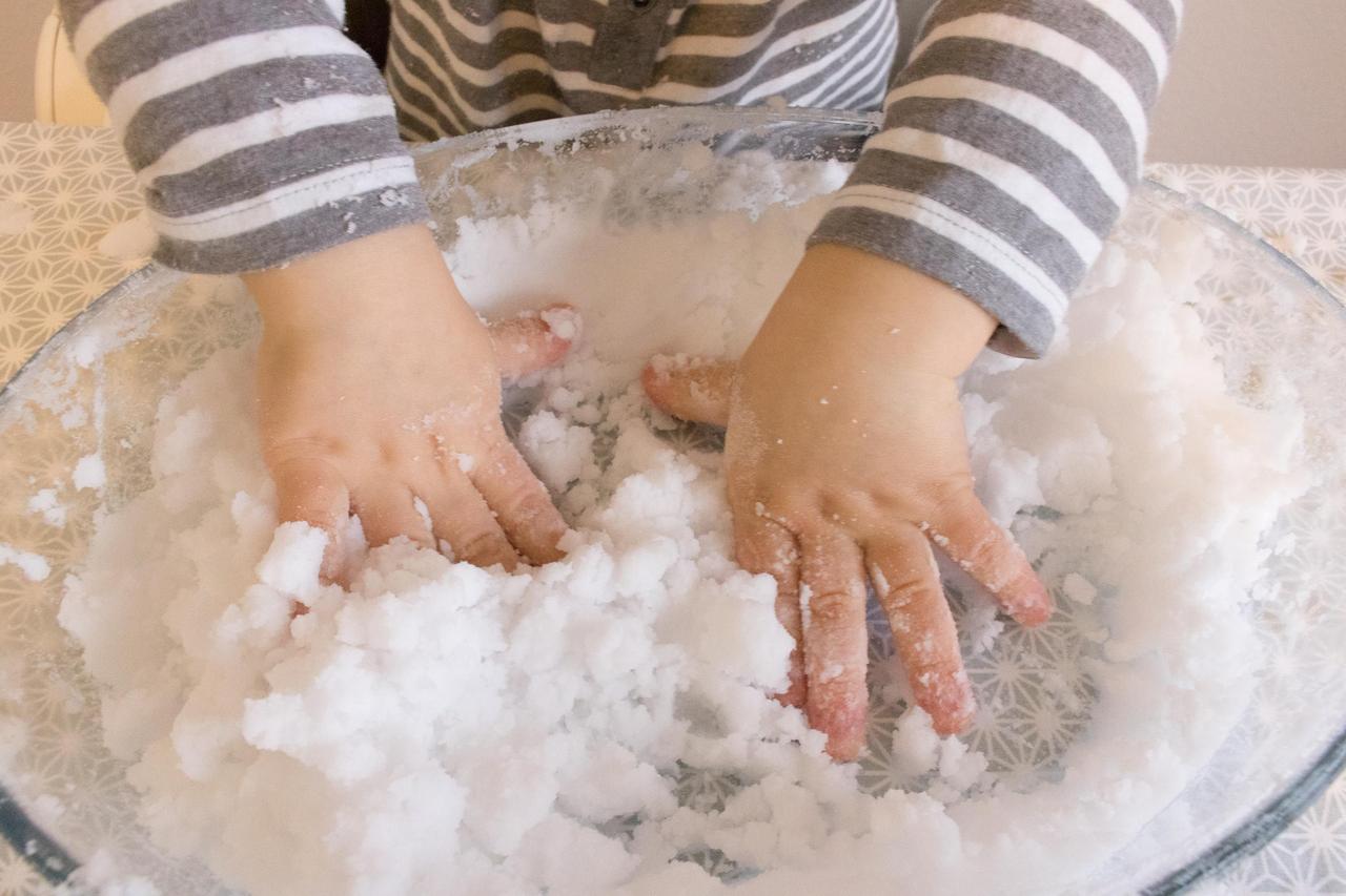 Cómo hacer Nieve artificial en casa y Crear un Muñeco de Nieve - Crear Para  Regalar
